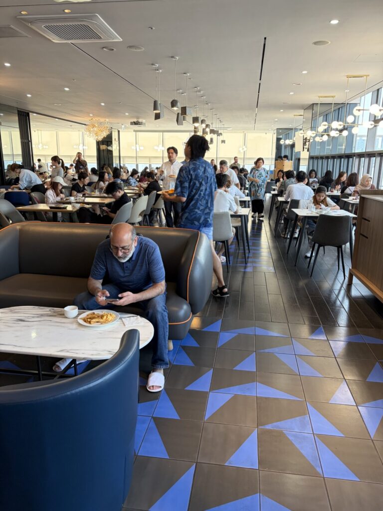 Holiday Inn Express Seoul Hongdae Breakfast Review: My Honest Experience Breakfast dining area at Holiday Inn Express Seoul Hongdae before checkout
