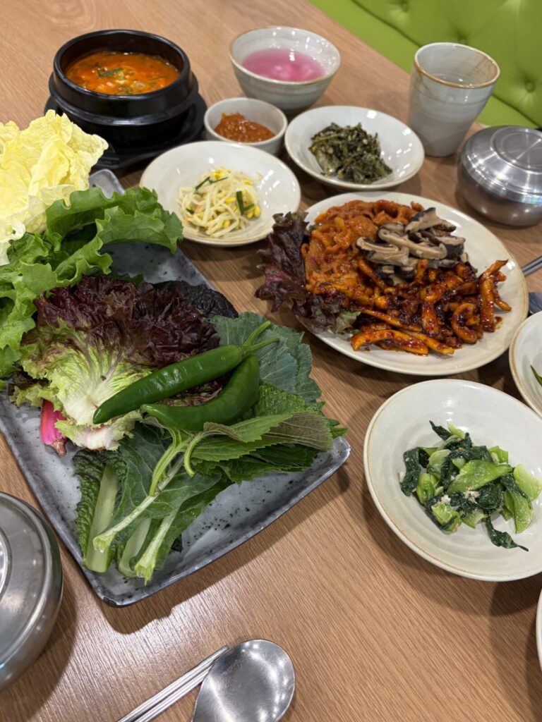 Traditional Korean Ssambap Near Hongdae | Yeonnam-dong Review img 2289