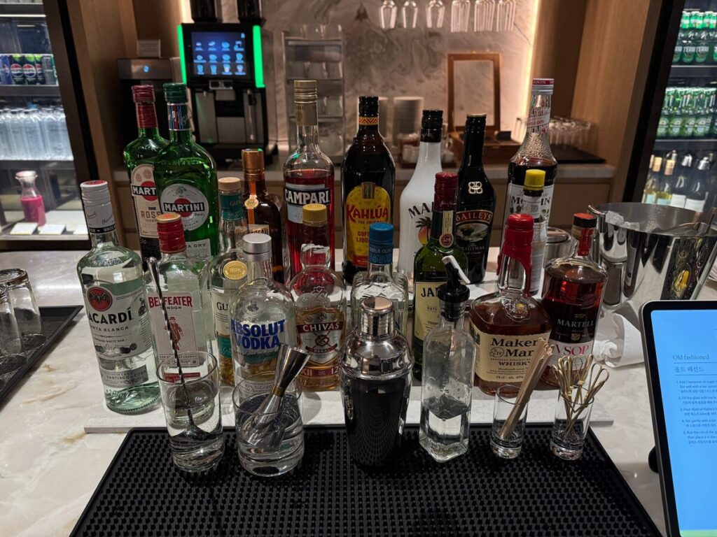 Westin Club Lounge happy hour